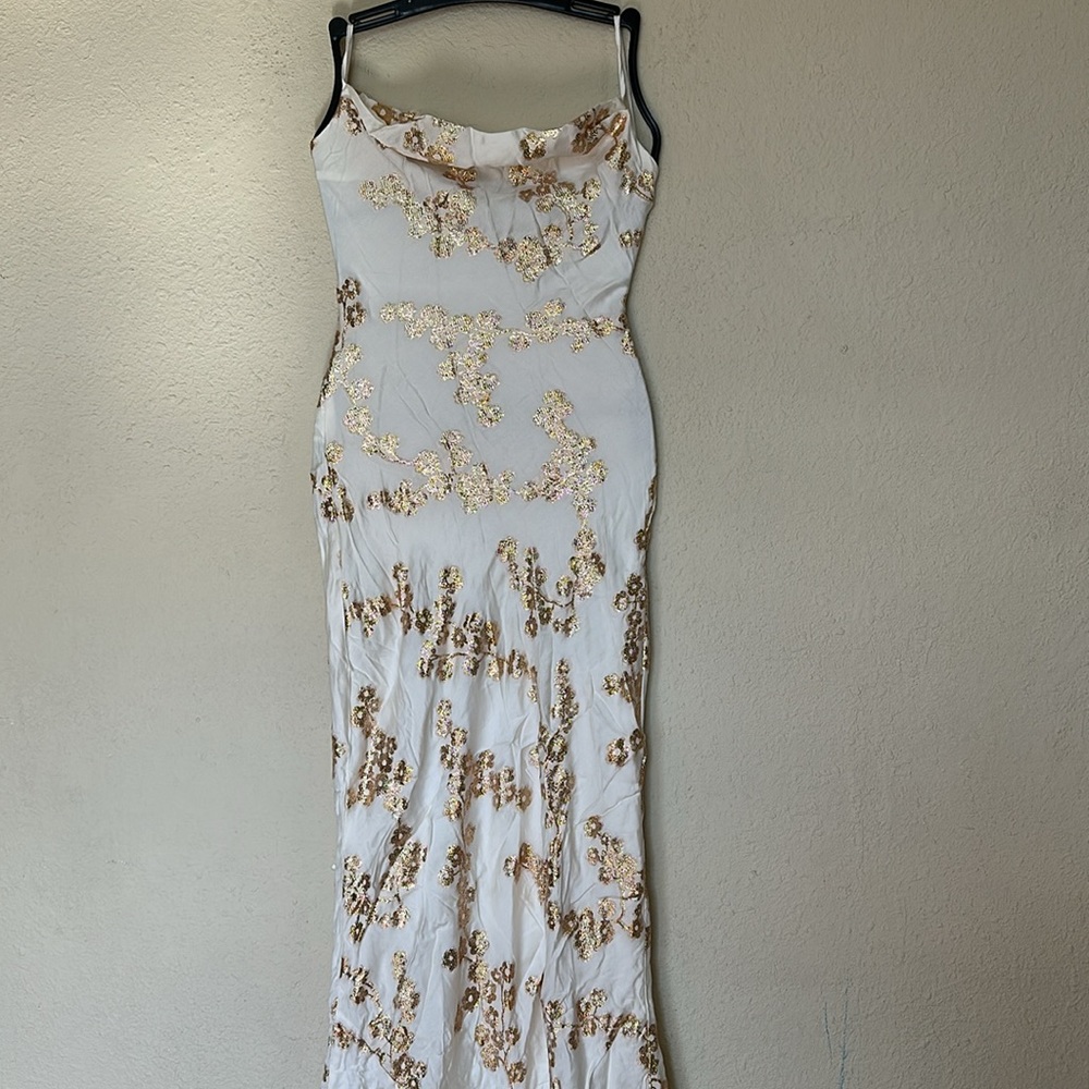 HOUSE OF CB 'Capriana' White & Gold Jacquard Satin Gown NWOT size XS - Picture 5 of 14